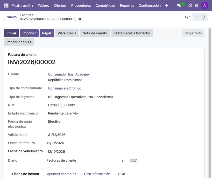 Factura registrada con e-NCF y estado pendiente de envío.